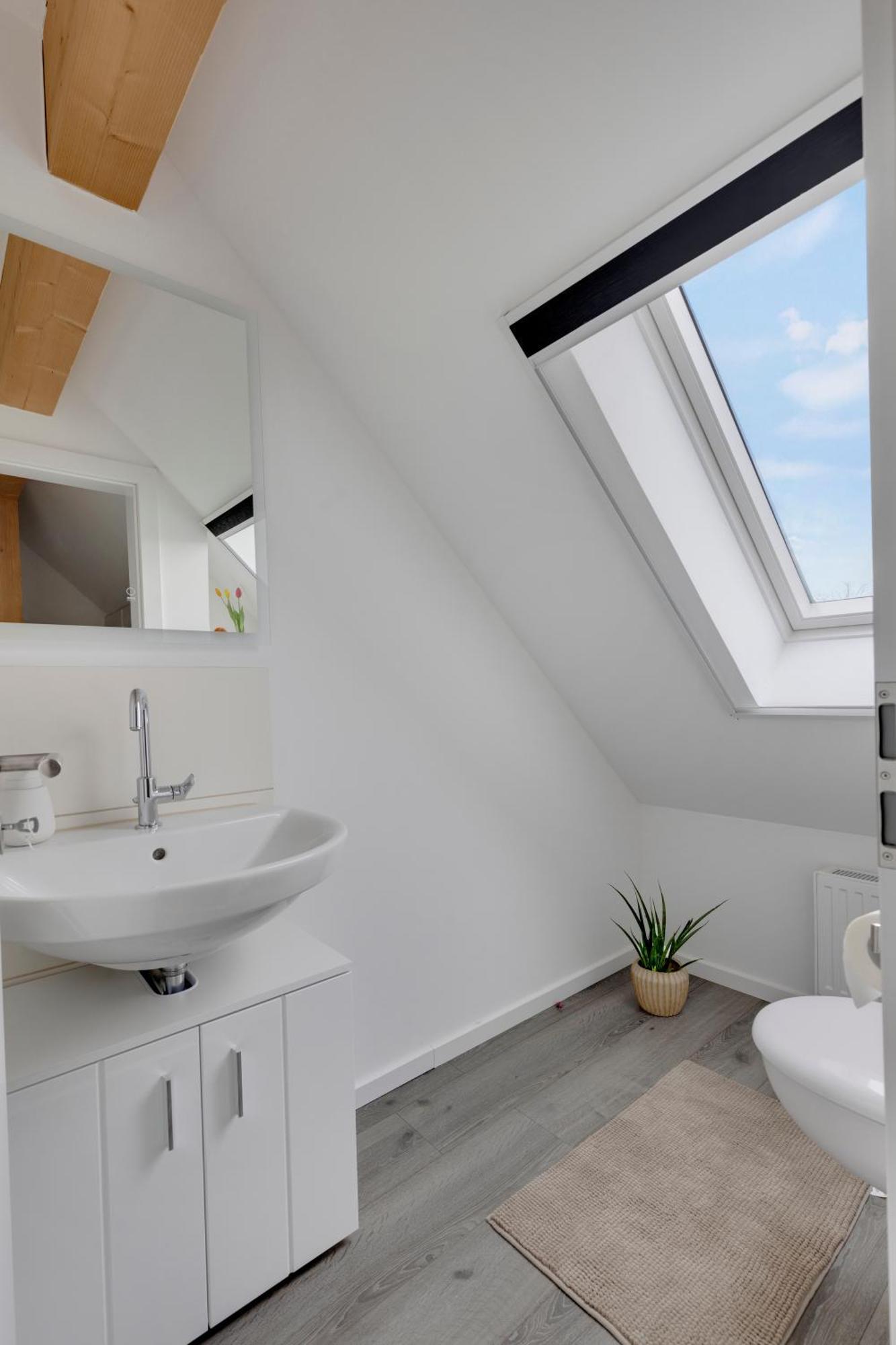 Seezeit, Ferienhaus Bis Zu 6 Personen, 500 Meter Zum Wasser, Mit Garten Hüde Buitenkant foto