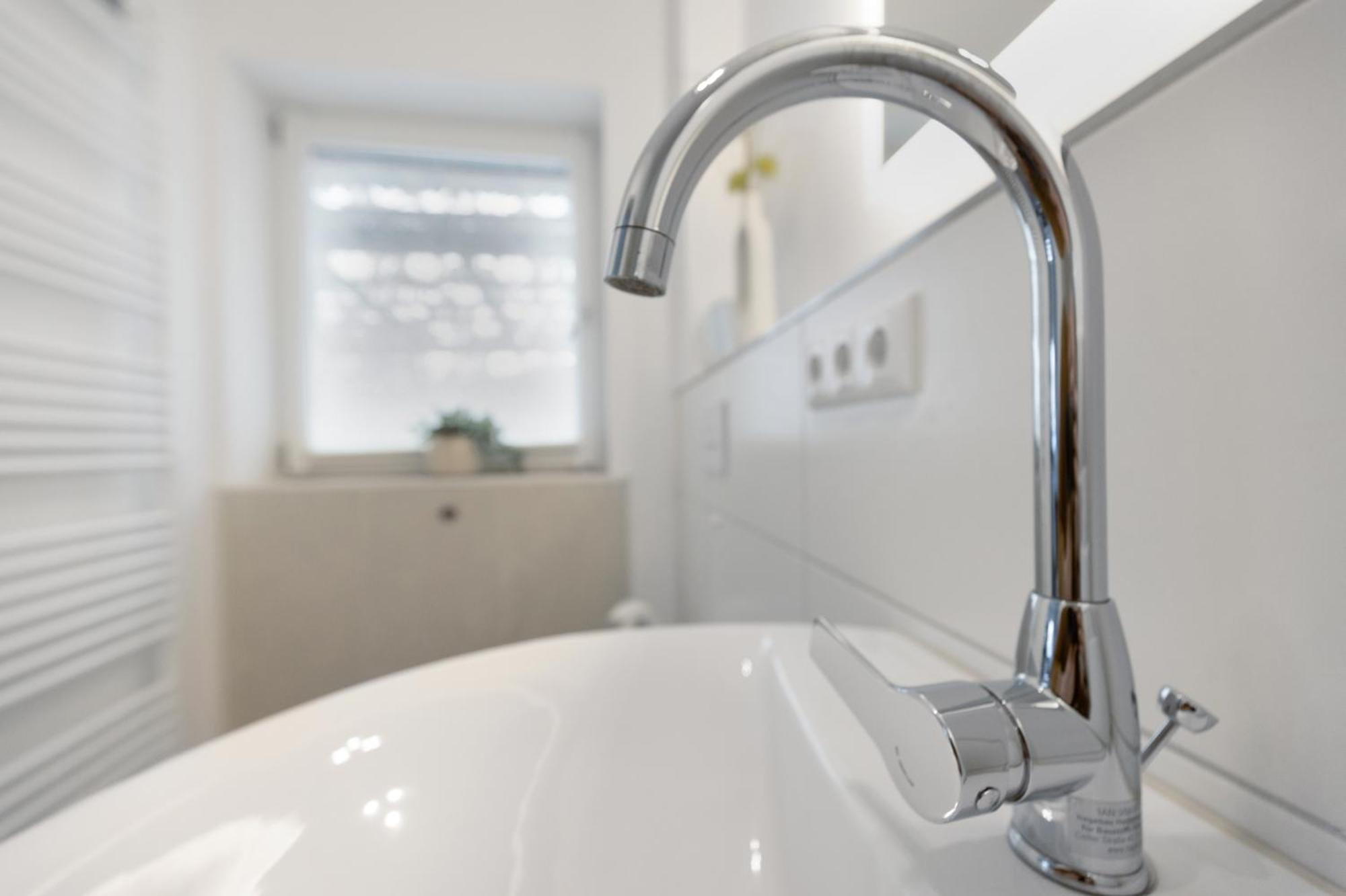 Seezeit, Ferienhaus Bis Zu 6 Personen, 500 Meter Zum Wasser, Mit Garten Hüde Buitenkant foto