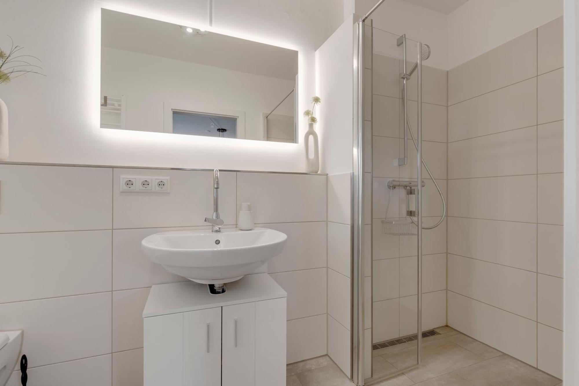 Seezeit, Ferienhaus Bis Zu 6 Personen, 500 Meter Zum Wasser, Mit Garten Hüde Buitenkant foto